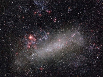 grande nuvem de magalhaes em um ceu noturno estrelado