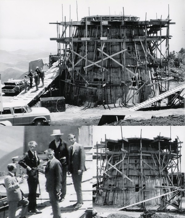 Julho/06 - Foto Histórica: Construção do Observatório - Família Wikrota

        No detalhe aparecem o Frei Rosário (de chapéu) e Henrique Wikrota (de terno escuro e bengala); dois dos principais responsáveis pela criação de nosso observatório.