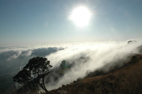 Janeiro/10 - Lua, Vênus e o Amanhecer na Serra da Piedade - Lucas Henrique (monitor OAFR)