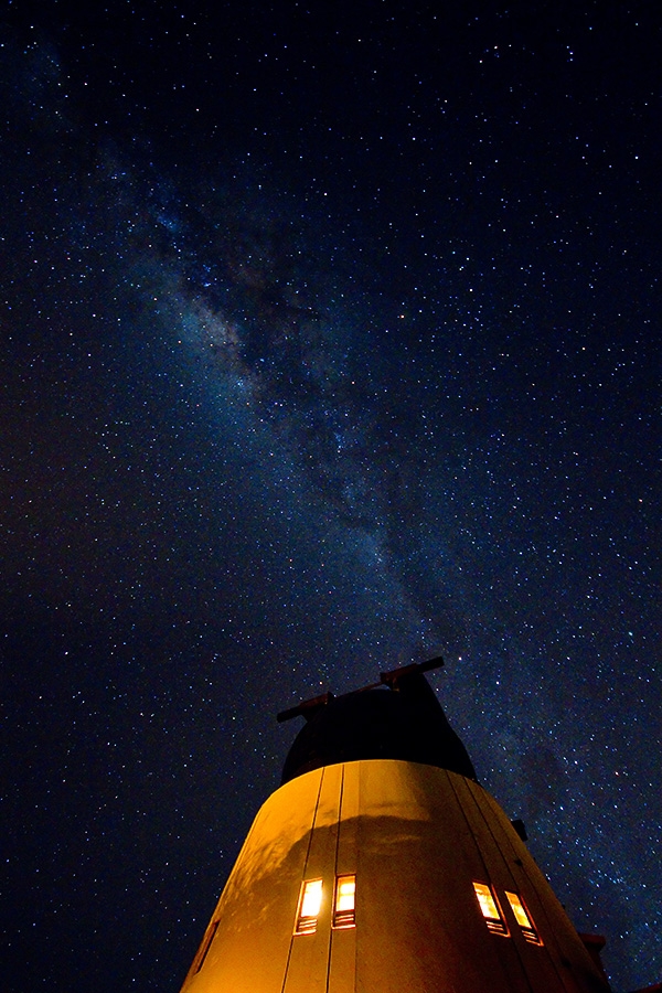  Agosto/10 -A Via Láctea sobre o Frei Rosário  -  Luiz Fernando Lage (astrônomo amador e fotógrafo)

        Foto feita no dia 3 de julho passado, durante o tradicional atendimento ao público do primeiro sábado de cada mês.
